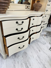 Duncan Phyfe Dresser w/mirror