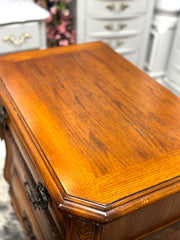Royal Oak Nightstand pair (2)