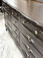 Vintage French Provincial dresser