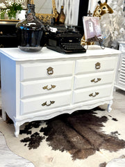 French Provincial dresser ￼