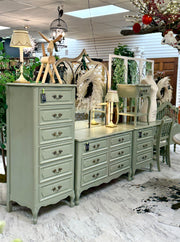 French provincial desk w/chair