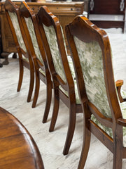 Vintage French Provincial table & 4 chairs ￼