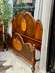 Antique carved wood bedroom set ￼