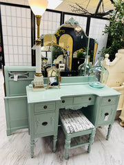 Vintage vanity w/mirror & stool