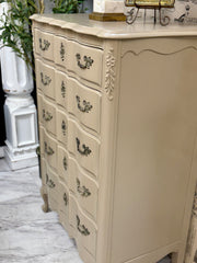 French Provincial chest ￼