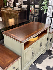 Media cabinet
