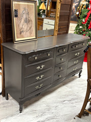 Vintage French Provincial dresser