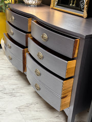 Vintage Duncan Phyfe dresser ￼