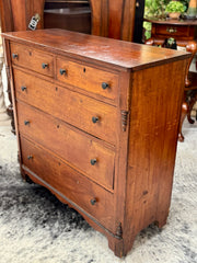 Primitive chest on casters