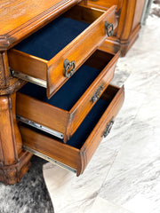 Royal Oak dresser w/mirror