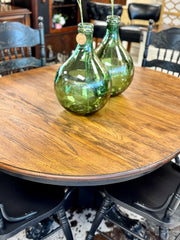 Vintage pedestal table w/leaf & 4 chairs