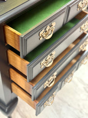 Queen Anne cabinet