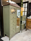 Vintage chifferobe