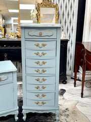 French Provincial lingerie chest ￼