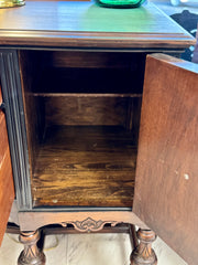 Vintage buffet/sideboard ￼
