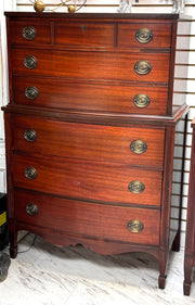 Duncan Phyfe chest of drawers ￼