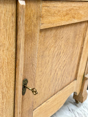 Antique buffet on casters w/hutch