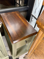 Pair of wooden side tables/nightstands(2)