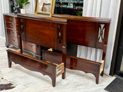 Vintage twin bed pair (2)￼