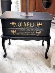 Queen Anne small chest