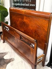 Vintage mahogany full bed w/rails