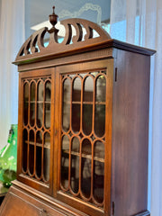 Vintage secretary desk ￼