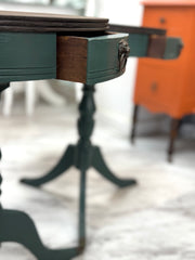 Pair of Duncan Phyfe side tables(2)
