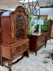 Antique Burlwood dresser w/mirror