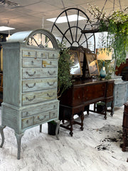 Vintage Lexington highboy w/mirrored top