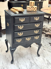 Queen Anne cabinet