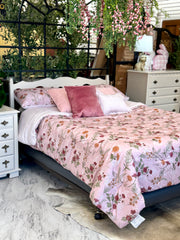Vintage queen/full headboard w/rails ￼