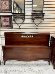 Vintage Duncan Phyfe full bed w/rails