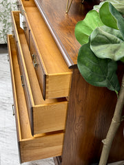 Vintage brown 3-drawer dresser