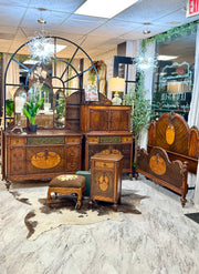 Antique carved wood bedroom set ￼