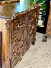French Provincial chest ￼
