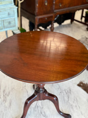 Vintage tilt-top table ￼