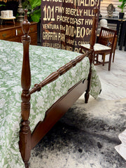 Vintage full-size poster bed w/rails