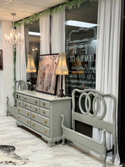Vintage dresser
