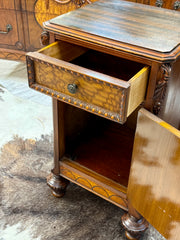 Antique carved wood bedroom set ￼