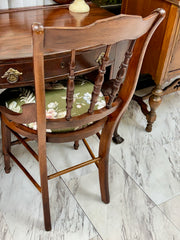 Antique Victorian clawfoot vanity & chair
