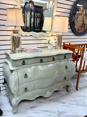 Bombay Chest