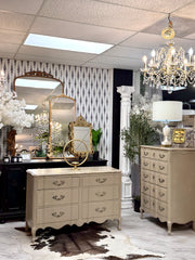 French Provincial dresser ￼