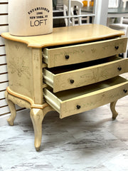 3-drawer French style chest