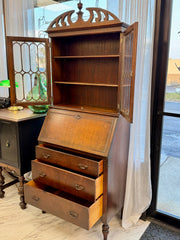 Vintage secretary desk ￼