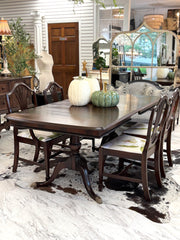 Duncan Phyfe table w/leaf & 4 chairs