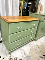 French Provincial 3-drawer chest