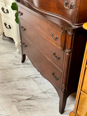 Antique chest of drawers