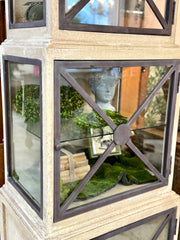 Three-tier glass/metal display cabinet ￼