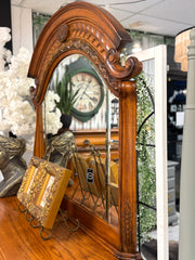 Royal Oak dresser w/mirror